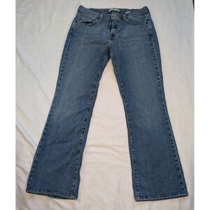 Levis 515 Women's Size 10  Boot cut Blue Denim Jeans With Back Pocket Design